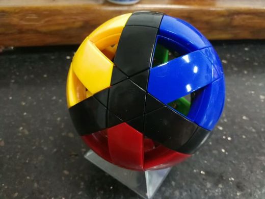 DaYan Rhombic 12 Axis Ball 1